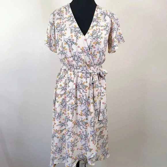 Sienna  Sky Floral Wrap Short Sleeve Dress - Picture 1 of 15